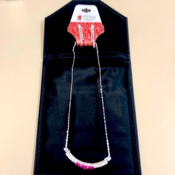 CHARMING Charlie Special Necklace & earrings set - Picture 1 of 3